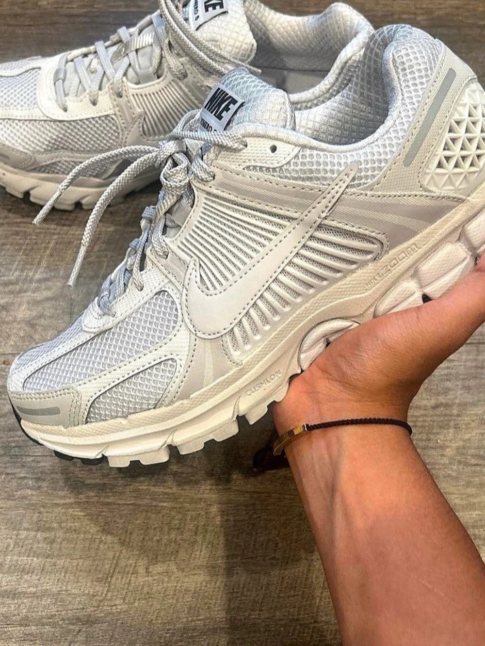 Nike Zoom Vomero 5 Vast Grey Sneakers White US 8